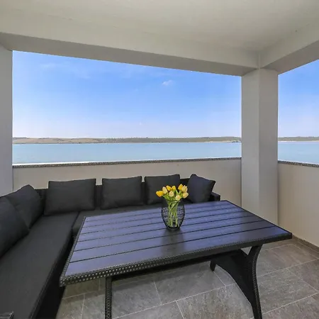 Gazic, No 4 Apartment